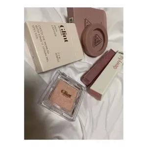 글린트 피치문 +3CE KINDA SHY+롬앤 커스터드 모브 3개