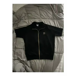 급처))대대장 반팔 금검 아디다스 져지